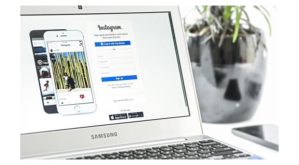 Instagram for Artists: 6 Ways to Make Your Art Stand Out Online
