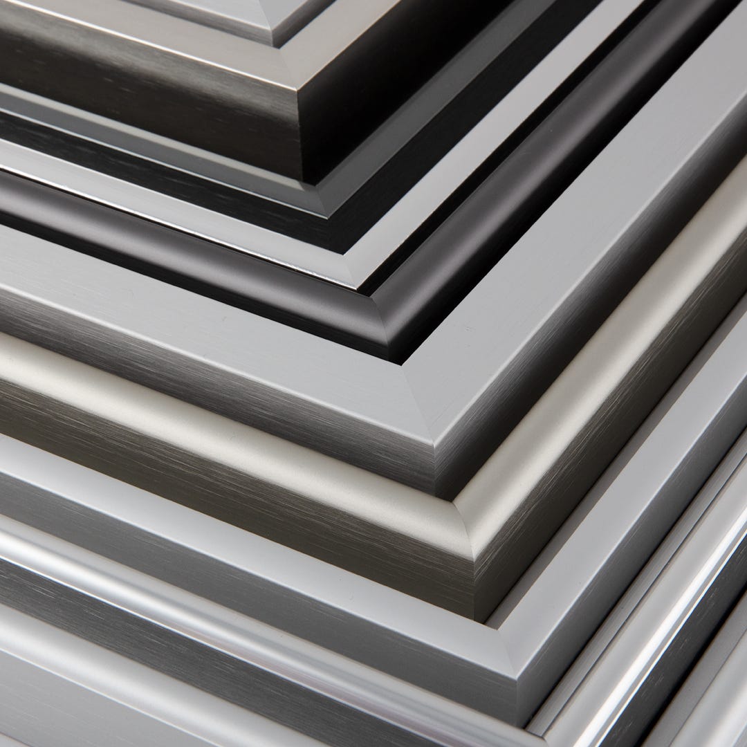 Custom metal picture frame from Nielsen provide a sleek aesthetic for your photography